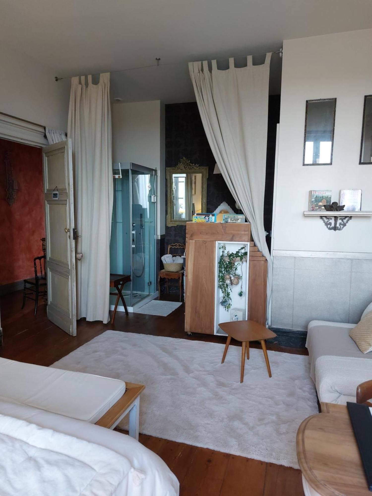 Au Bonheur d'Alphonse Bed and Breakfast Lusignan-Petit Eksteriør billede